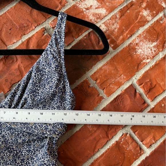 Nip Tuck 4 Multifit Cup Blue Printed Faux Wrap One Peice Swim Bathing Suit - Picture 7 of 9